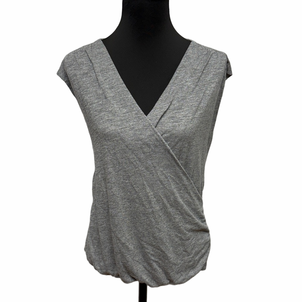 Old Navy Gray V-Neck Top. Monochrome Soft Comfy